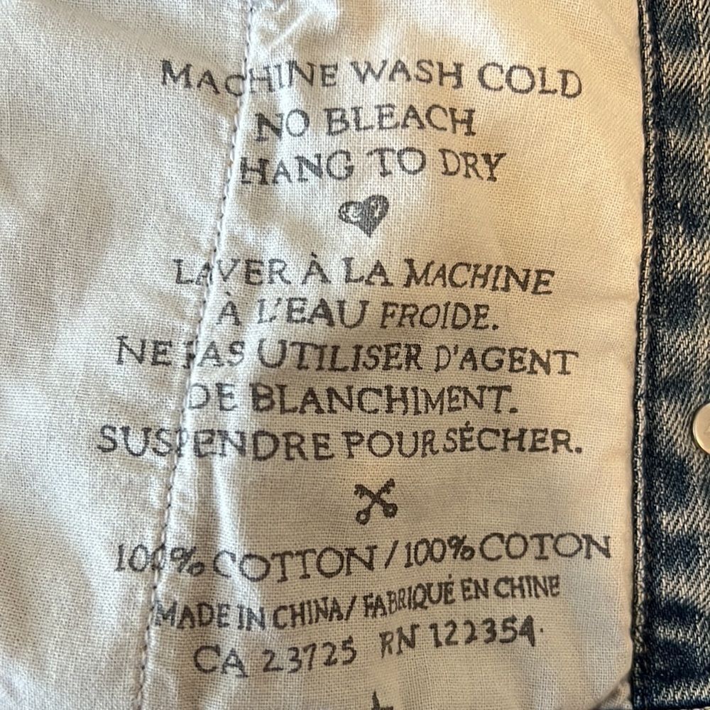 Talula Light Wash Jean Jacket Size X-Small - Picture 11 of 12